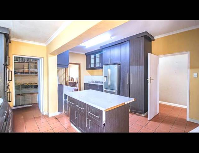 5 BEDROOM HOUSE FOR SALE IN GLENANDA